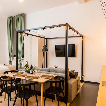 Old Town Loft Designed With Apartamento
